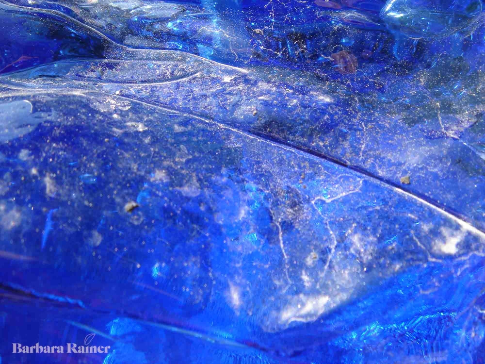 Glasobjekt Kristall zwischen Himmel und Erde, Design Barbara Rainer